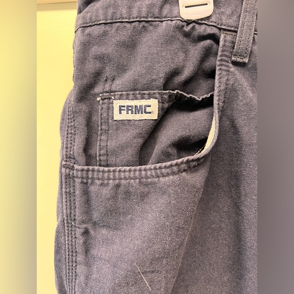 Tyndale‎ FR work pants - Picture 5 of 7